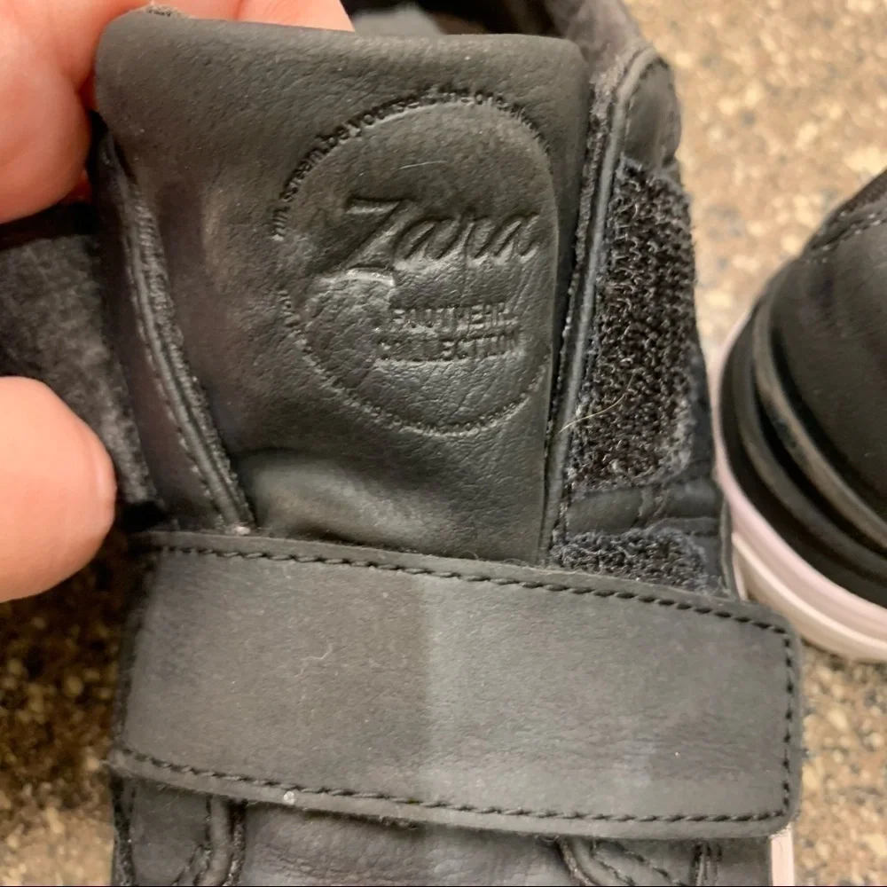 Zara Kids Footwear Collection Boys Lace Less Thick Sole Black Sneakers. US 12/13